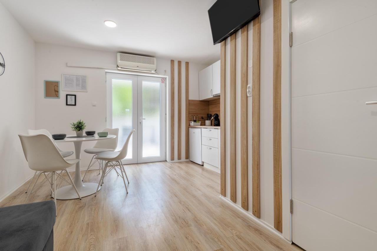 Apartments Malalu เนอุม ภายนอก รูปภาพ